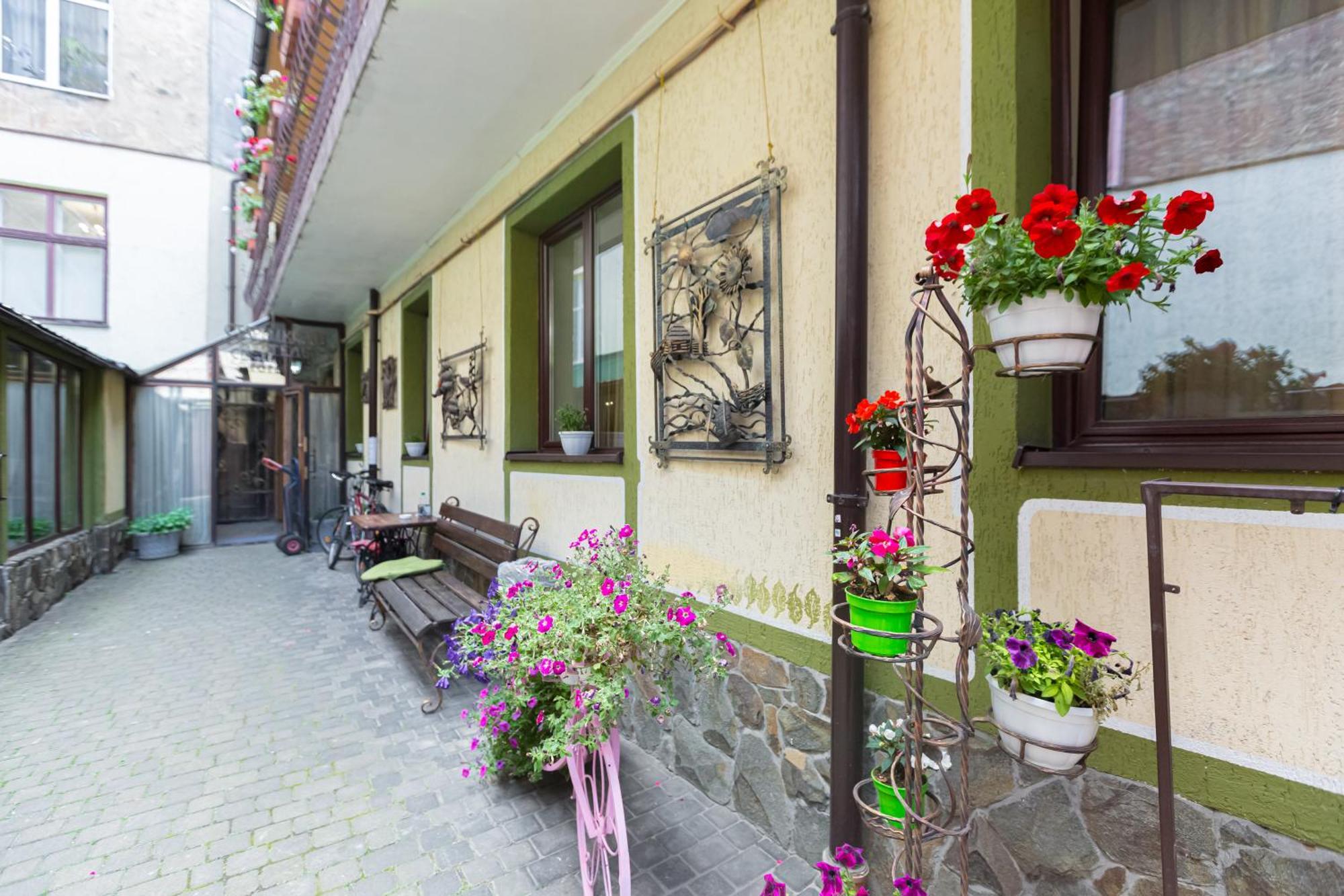 Staryi Krakiv Lviv Exterior foto