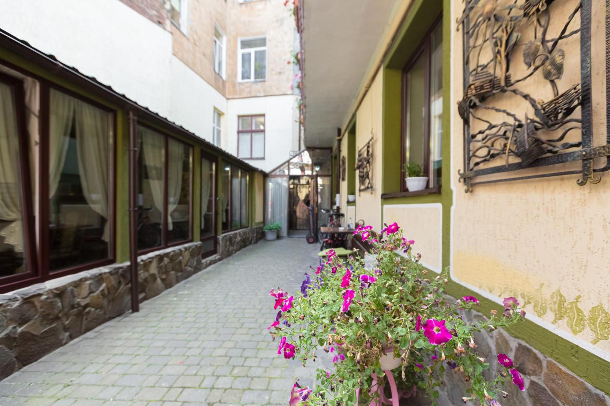 Staryi Krakiv Lviv Exterior foto